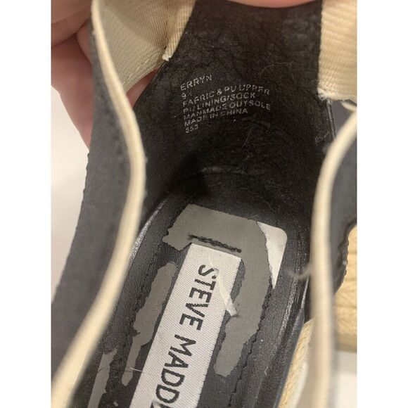 Steve Madden Black & White Wedge Sandal. Size 9.5. Pre Owned. Minor Wear & Tear - Picture 8 of 9